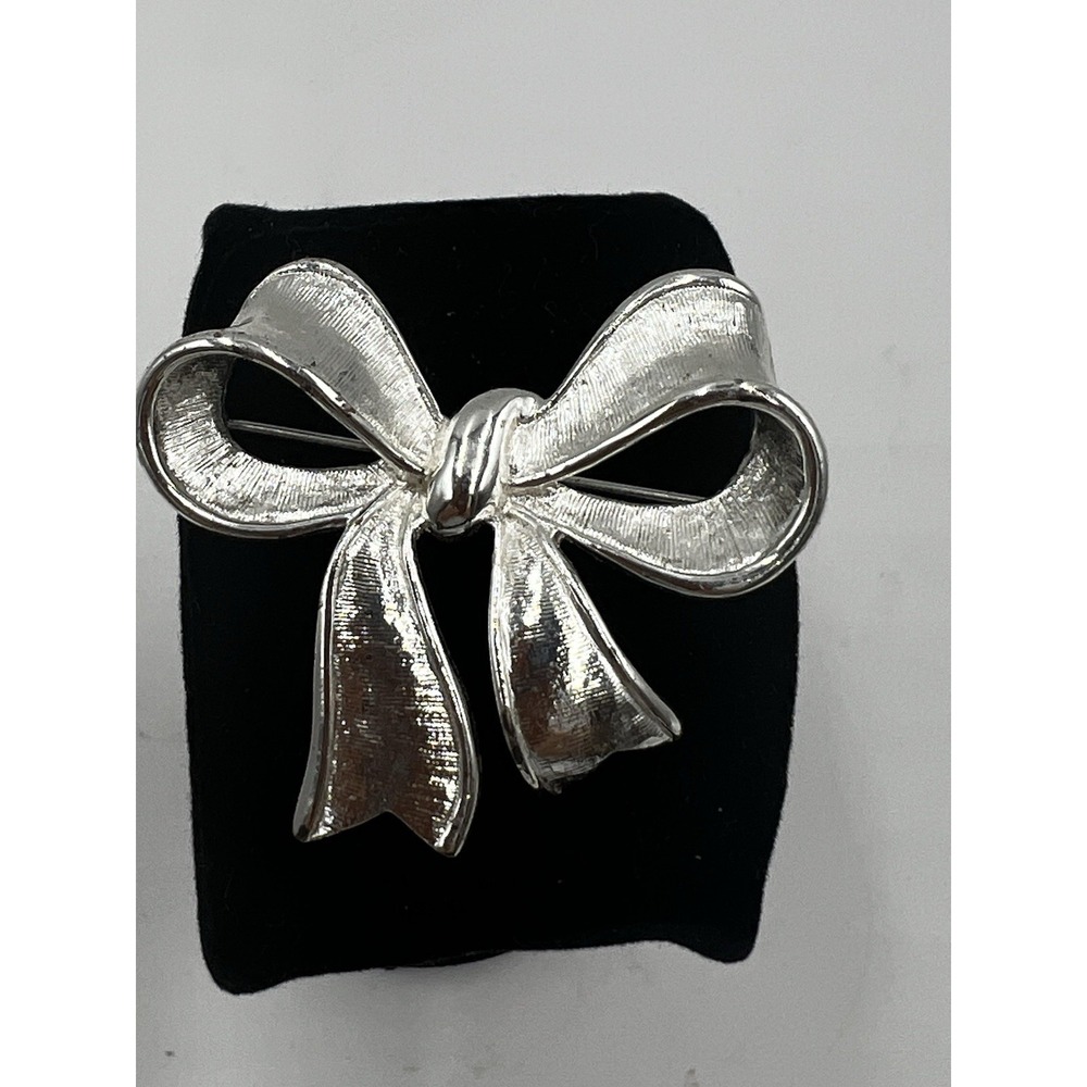 Napier Vintage Women's Bow Ribbon Brooch Pin Silver Tone Classic Dressy Sweaters